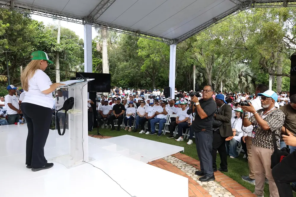 SNS realiza caminata y llama a eliminar estigma y fortalecer la prevención