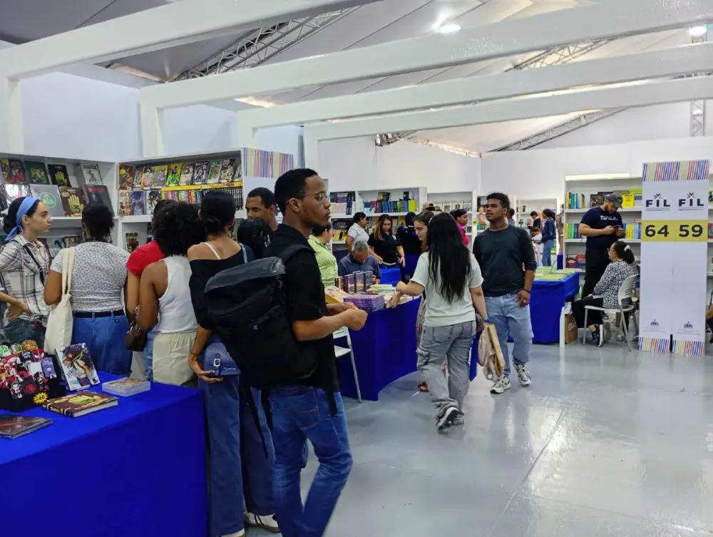 Comienza a llegar gente a la XXXVIII Feria del Libro.
