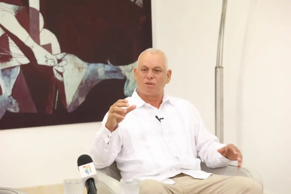 El presidente de la Federación Nacional de Productores de Arroz (Fenarroz) es el ingeniero Marcos A. Rodríguez en el almuerzo semanal del grupo Corripio. José De León