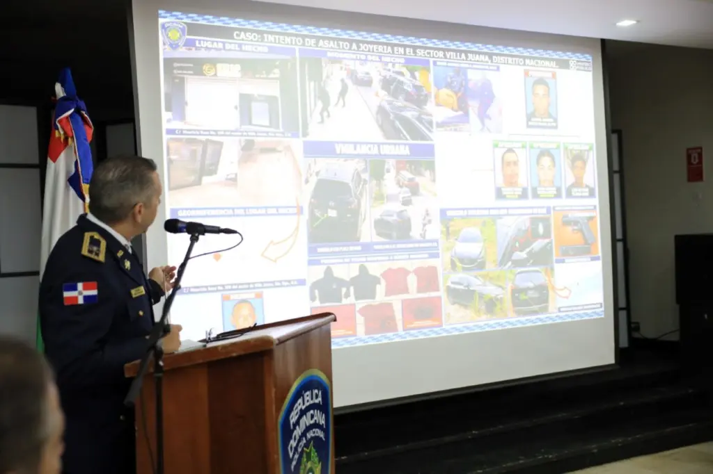 Piden prisión preventiva contra tres hombres por tentativa de robo agravado en joyería de Villa Juana
