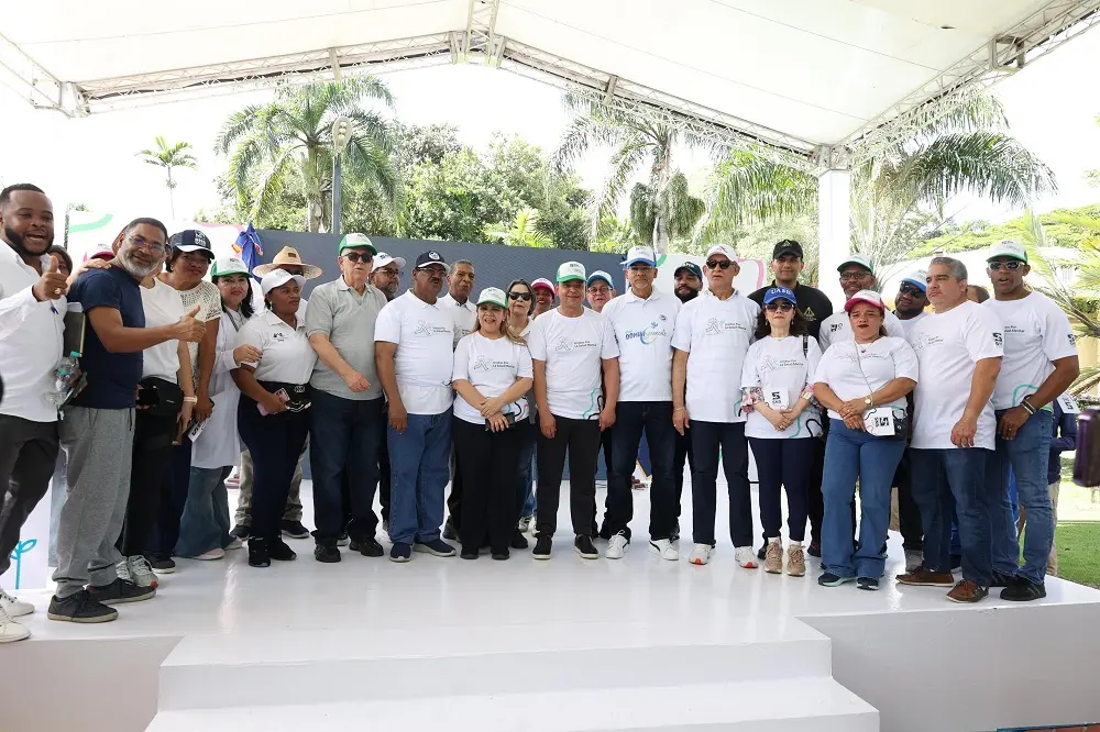 SNS realiza caminata y llama a eliminar estigma y fortalecer la prevención