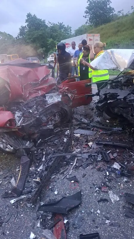 Cinco personas pierden la vida en accidente de tránsito en el Libramiento de Santo Domingo