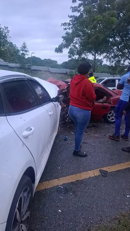 Cinco personas pierden la vida en accidente de tránsito en el Libramiento de Santo Domingo
