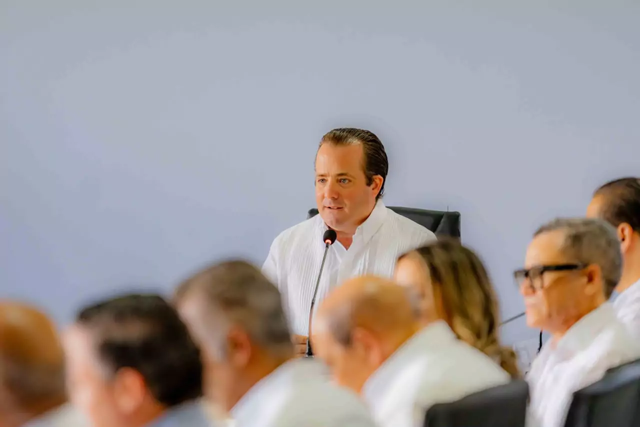 Funcionario habla en reunión sobre inversión del Gobierno en San José de Ocoa para infraestructura y servicios
