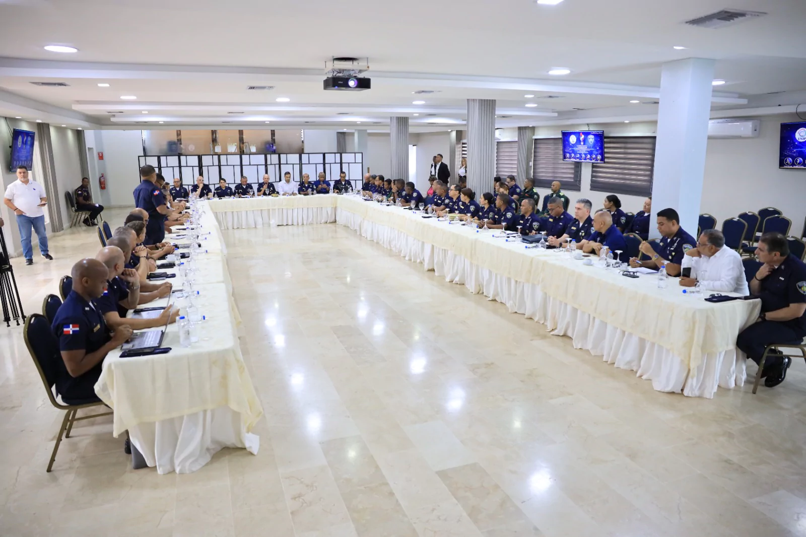 Reunión de autoridades policiales en República Dominicana sobre los IV Juegos Mundiales de la Policía 2026