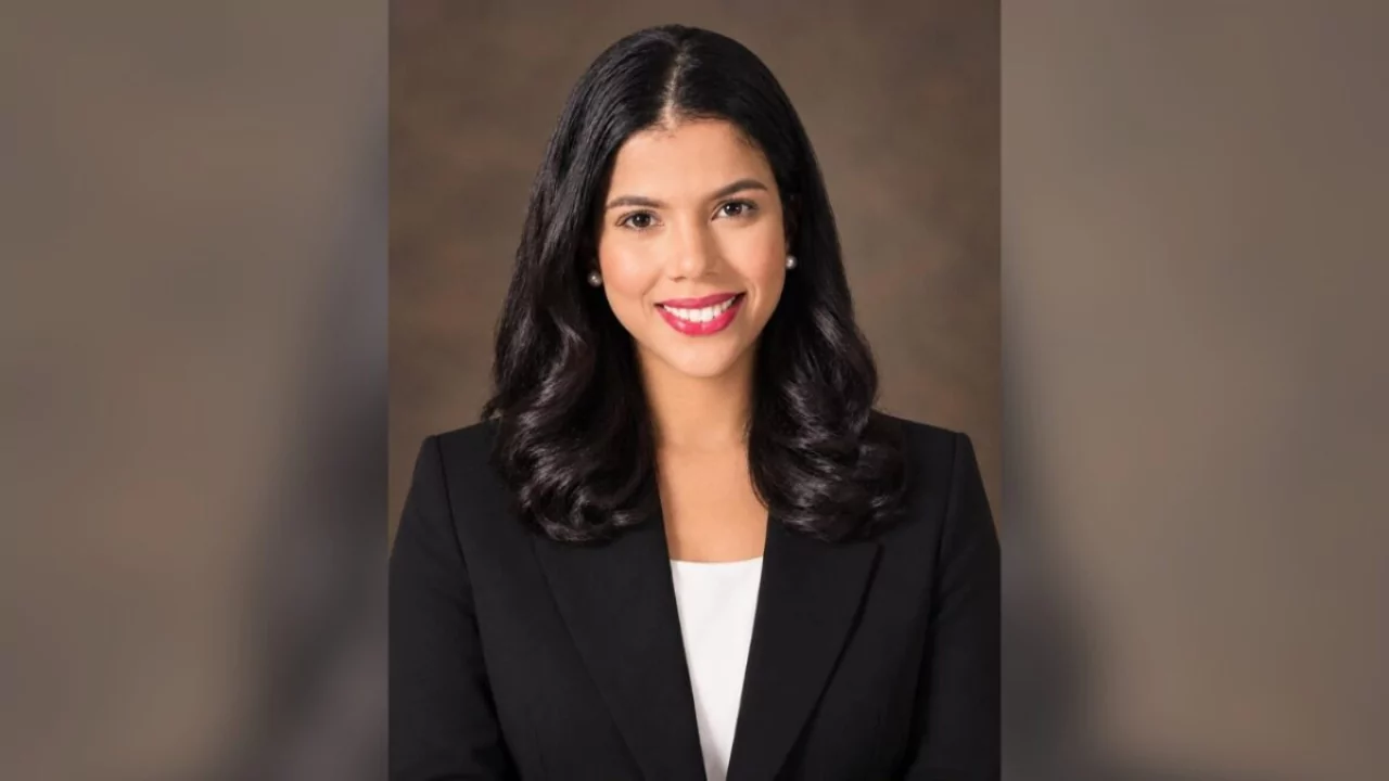 Sahiana Licelot Quezada Meló es una abogada dominicana, originaria de Azua de Compostela, que