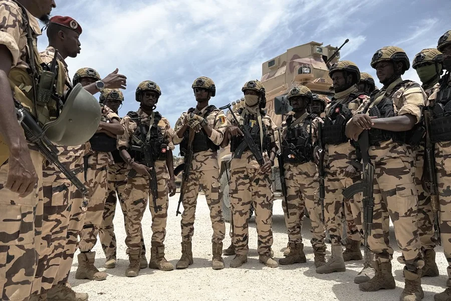 Bukele asegura que la misión de rescate de militares salvadoreños podría acabar con las pandillas en Haití
